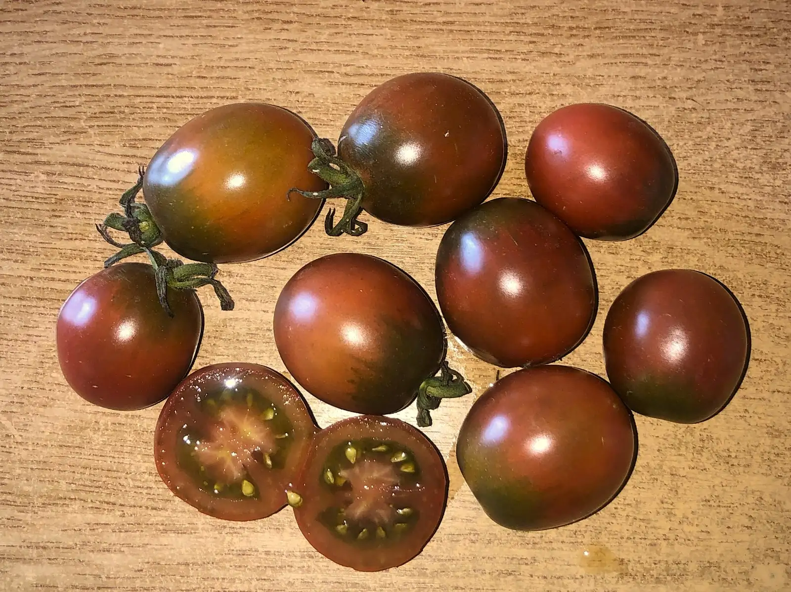 Tomaten: Black Hole Sun