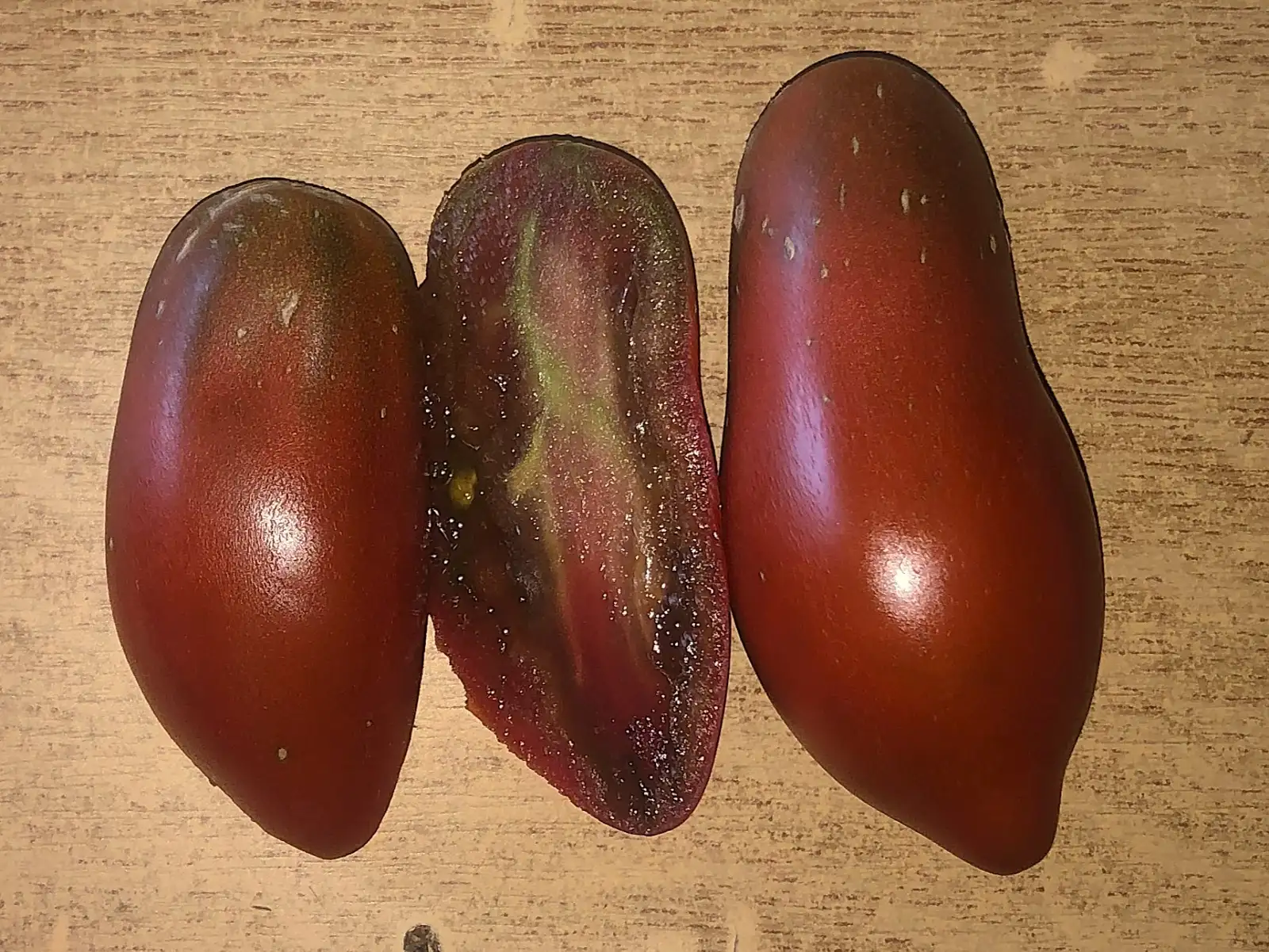 Tomaten: Deep Space