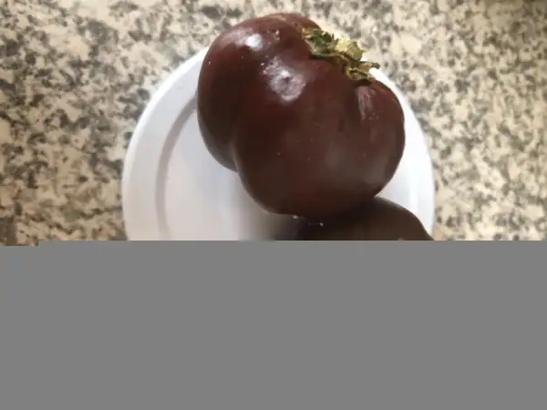 Paprika: kleiner schwarzer Zwerg