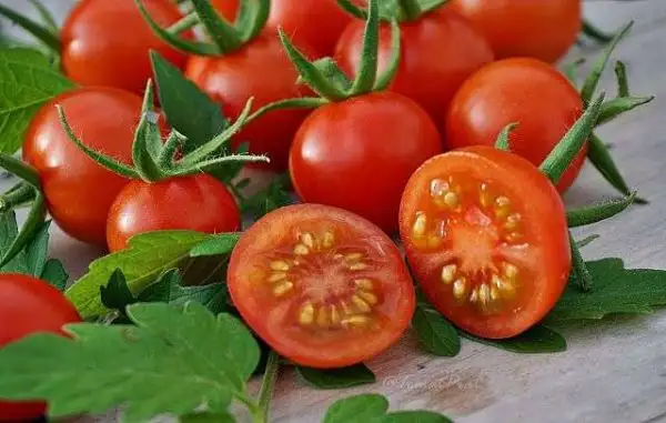 Tomaten: Rosii Marunte