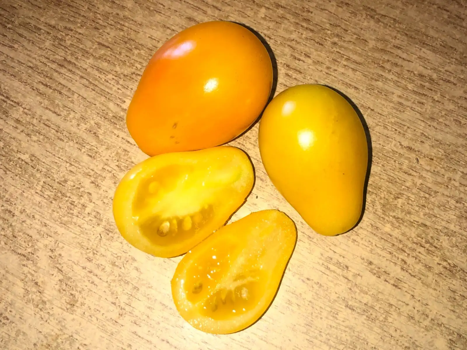 Tomaten: Yellow Submarine